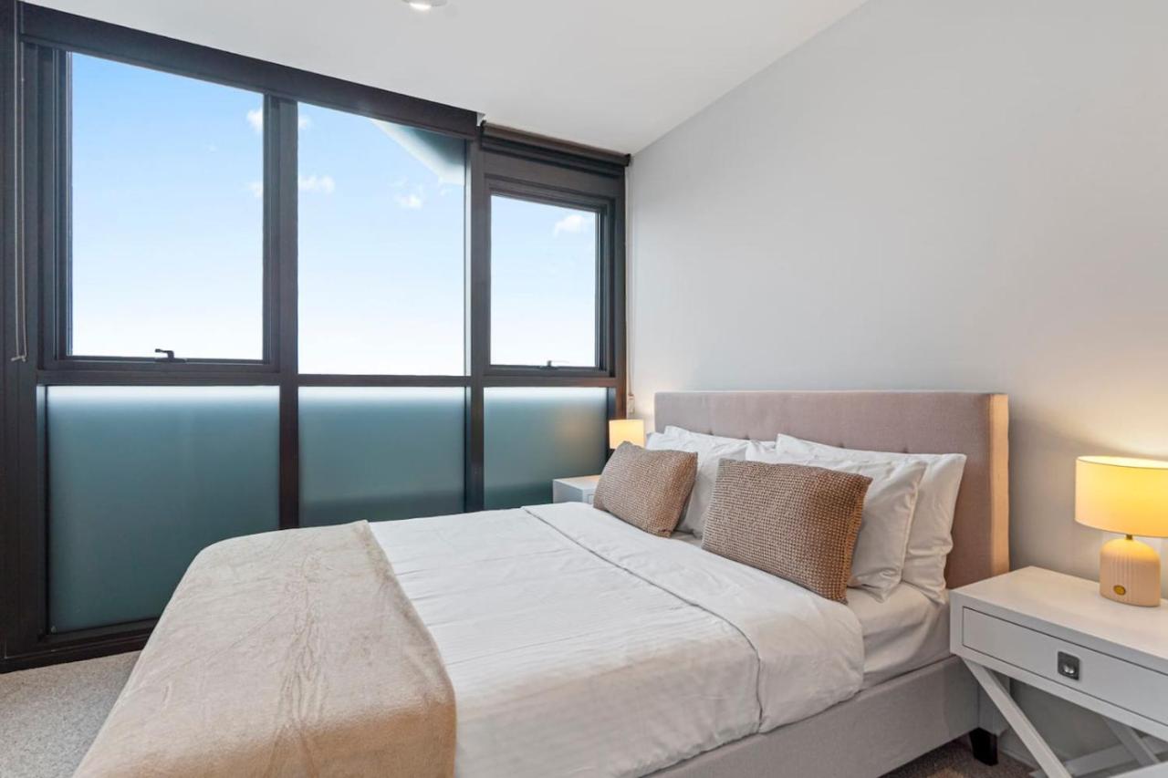 Stunning 2 Bedroom Retreat with Rooftop Pool - Ferienwohnung Brisbane
