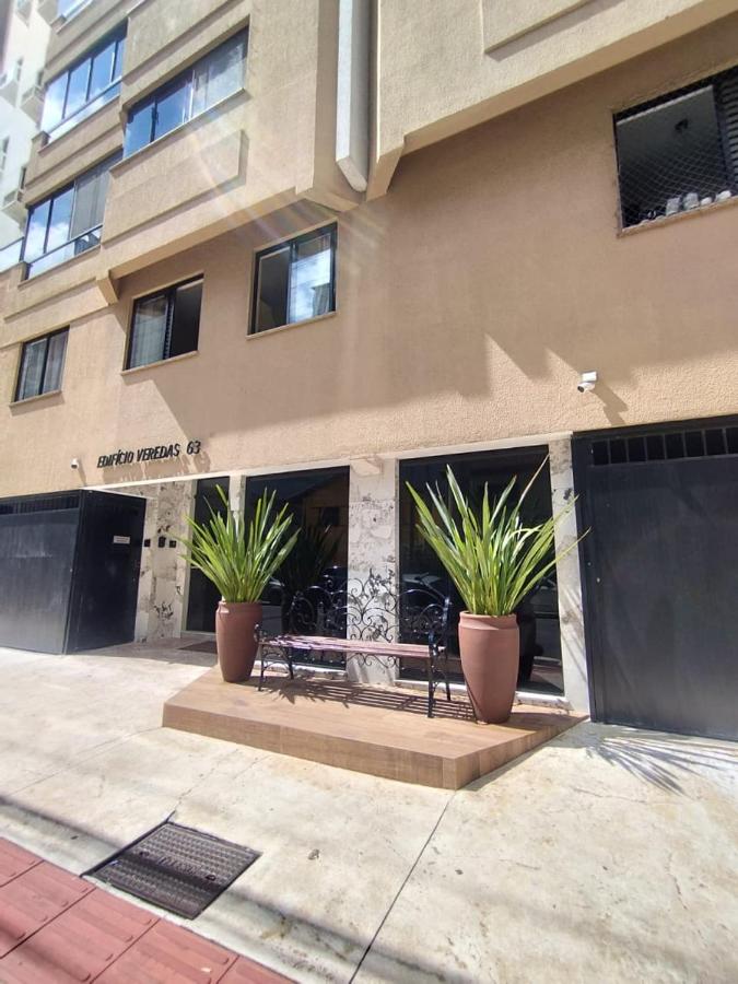 Apartamento a 200m Praia 2 Quartos, Garagem, Wi-Fi Balneário Camboriú - Chambres d'hôtes Balneário Camboriú