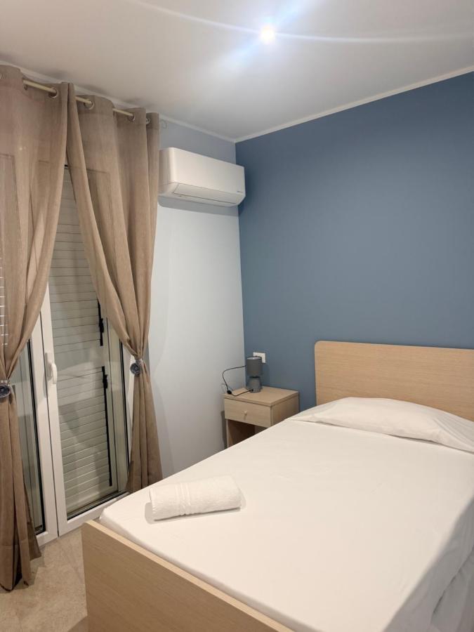 Camera Singola con Bagno Privato