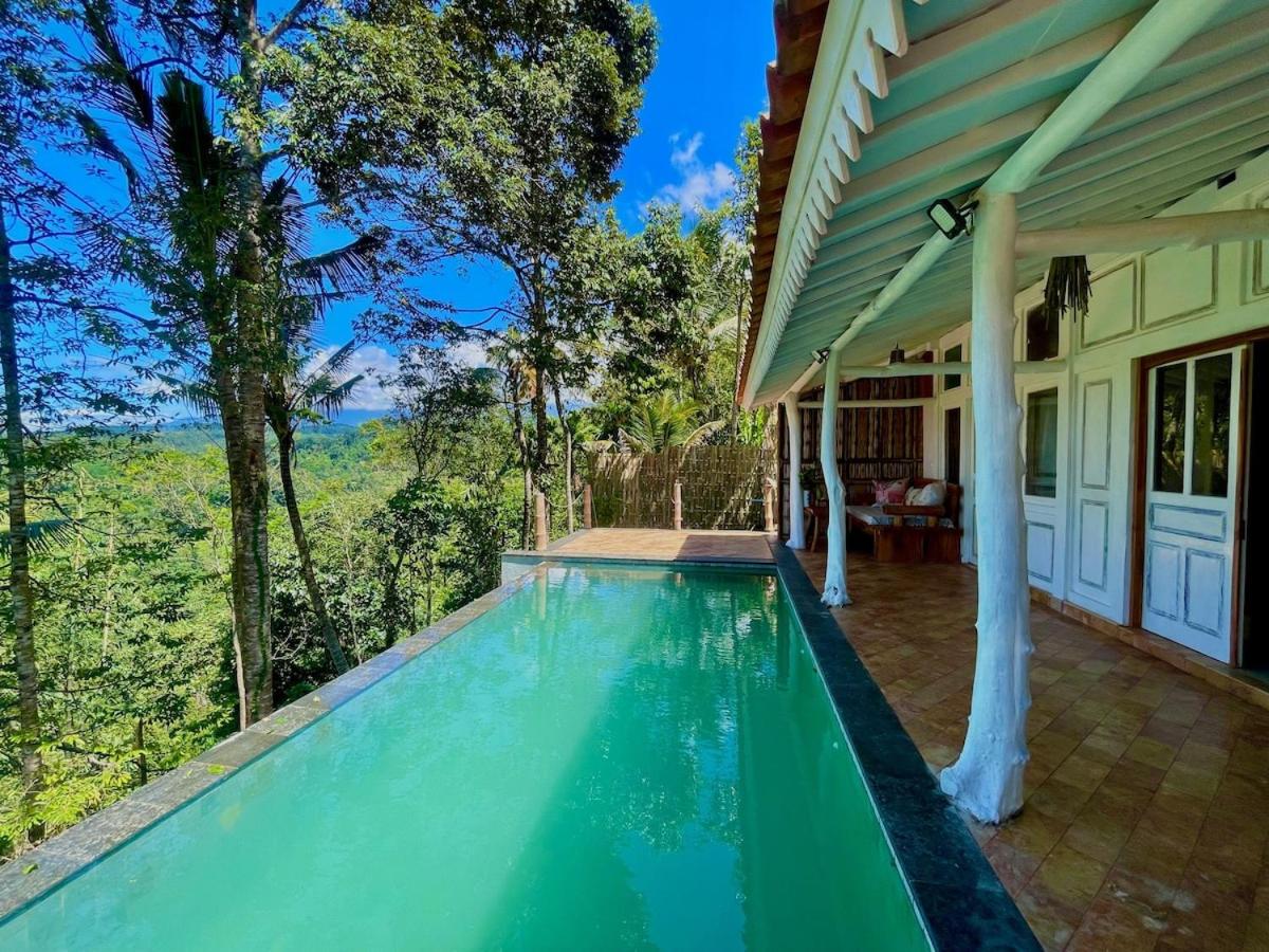 Pondok Is Oke Family Private Villa - 2 Bedroom Infinity pool - Chambres d'hôtes Banyuwangi