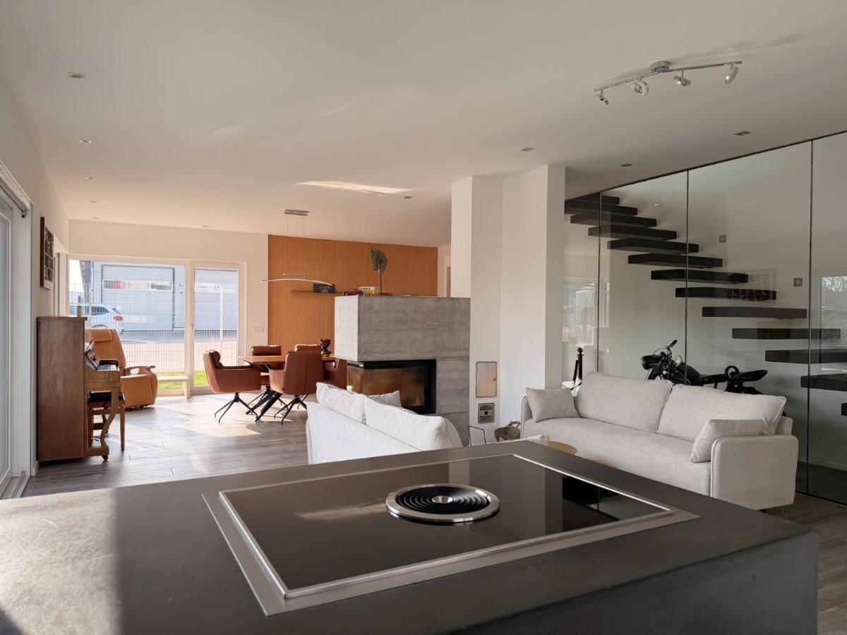 LUXUS - 240m2-Sauna-Kamin-4 Schlafzimmer-2 Bäder - Ferienwohnung Egling