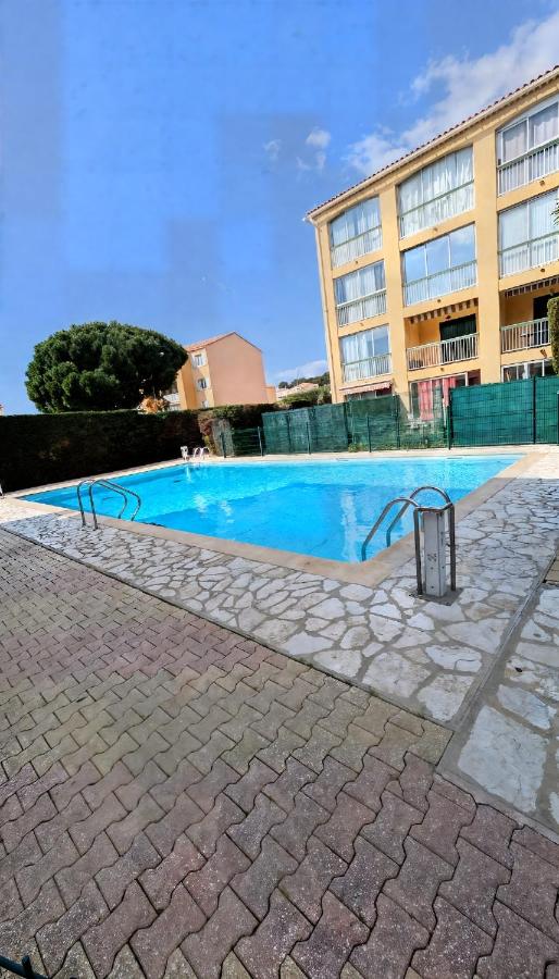 Pratsfleuris , piscine, pétanque et parking - Chambres d’hôtes Sanary-sur-Mer