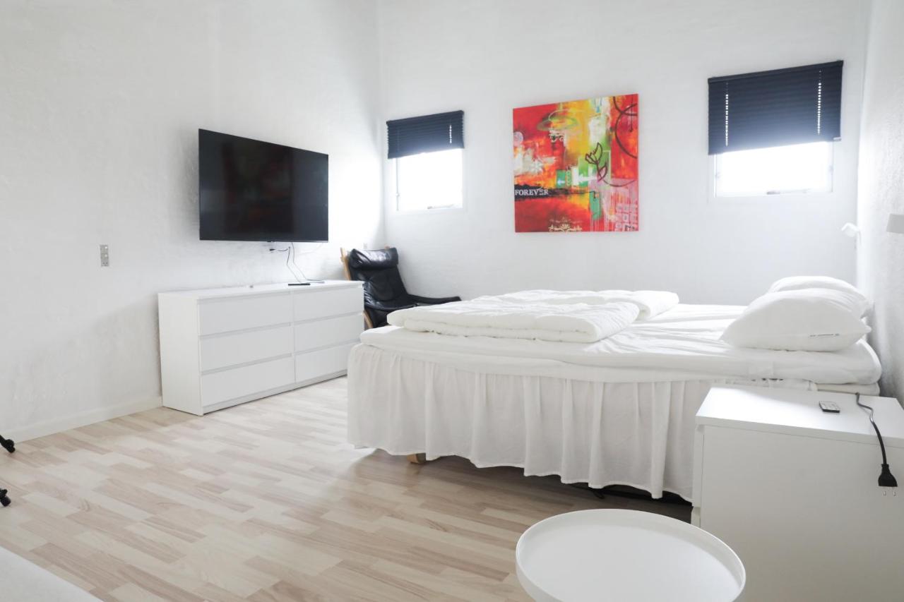 Unique, newly renovated home on Strandvejen close to the sea - Chambres d'hôtes Brovst