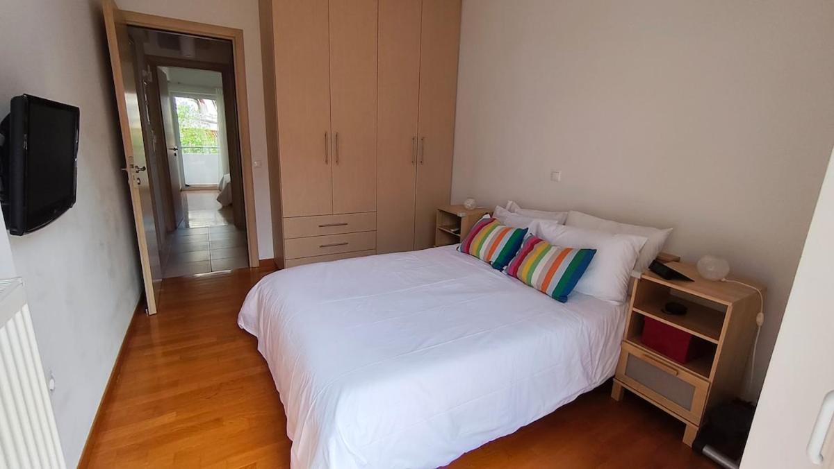 Modern 2 bedroom cozy & quiet apartment in Marousi - Chambres d’hôtes Athènes