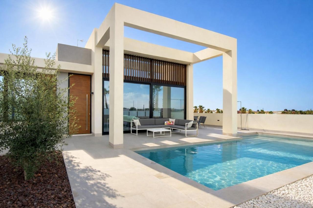 Spectacular villa with private pool and garden - B&B Ciudad Quesada
