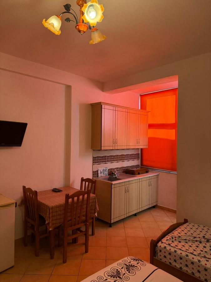 Deda Apartaments - B&B Shëngjin