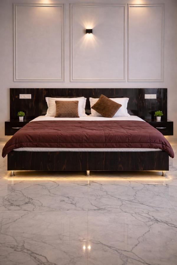 Craviq Hotels & Resturants - B&B Ghaziabad