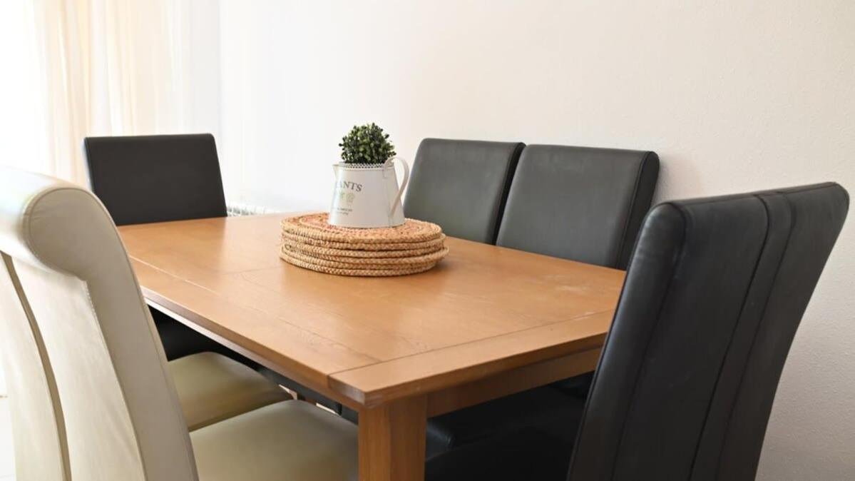 Modern Bright Two Bedroom Apartment With Pool Views - CO1011LT - B&B Torre-Pacheco