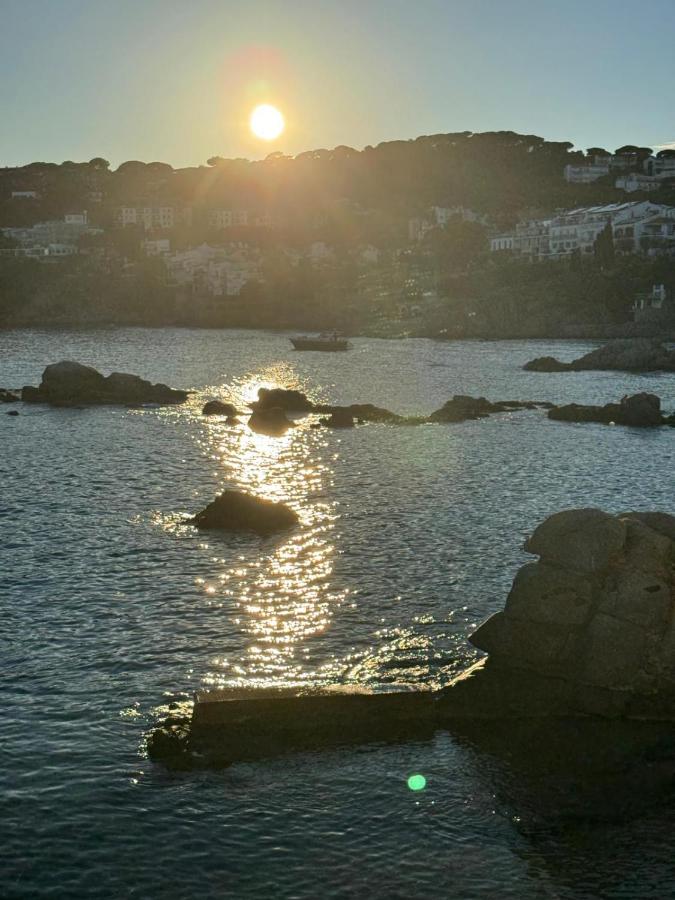Apartamento moderno con Terraza cerca de Calella de Palafrugell - B&B Palafrugell