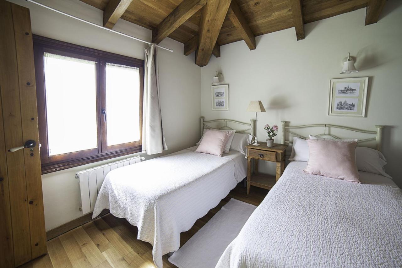Casas Rurales La Torre Andrín - B&B Andrín
