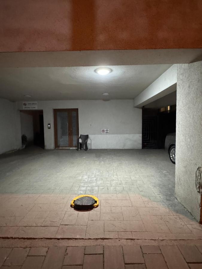 Cozy flat and parking in Floreasca, perfect for longer stays - B&B Bucarest