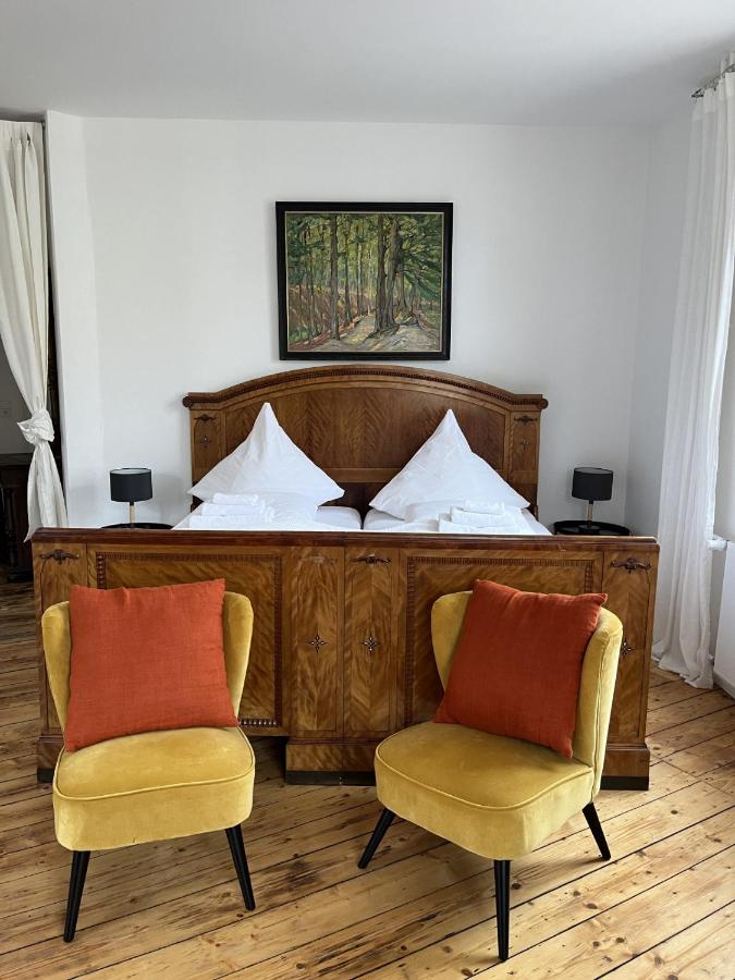 Künstlerzimmer im Kulturhaus Häselburg - B&B Gera