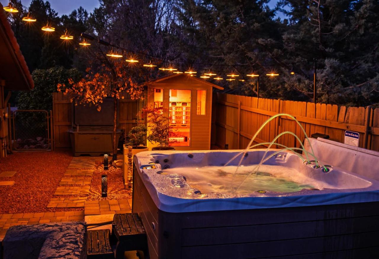 Mammoth Rock Splendor Family Home-Close to town, Huge Spa & Game Room - Chambres d'hôtes Sedona