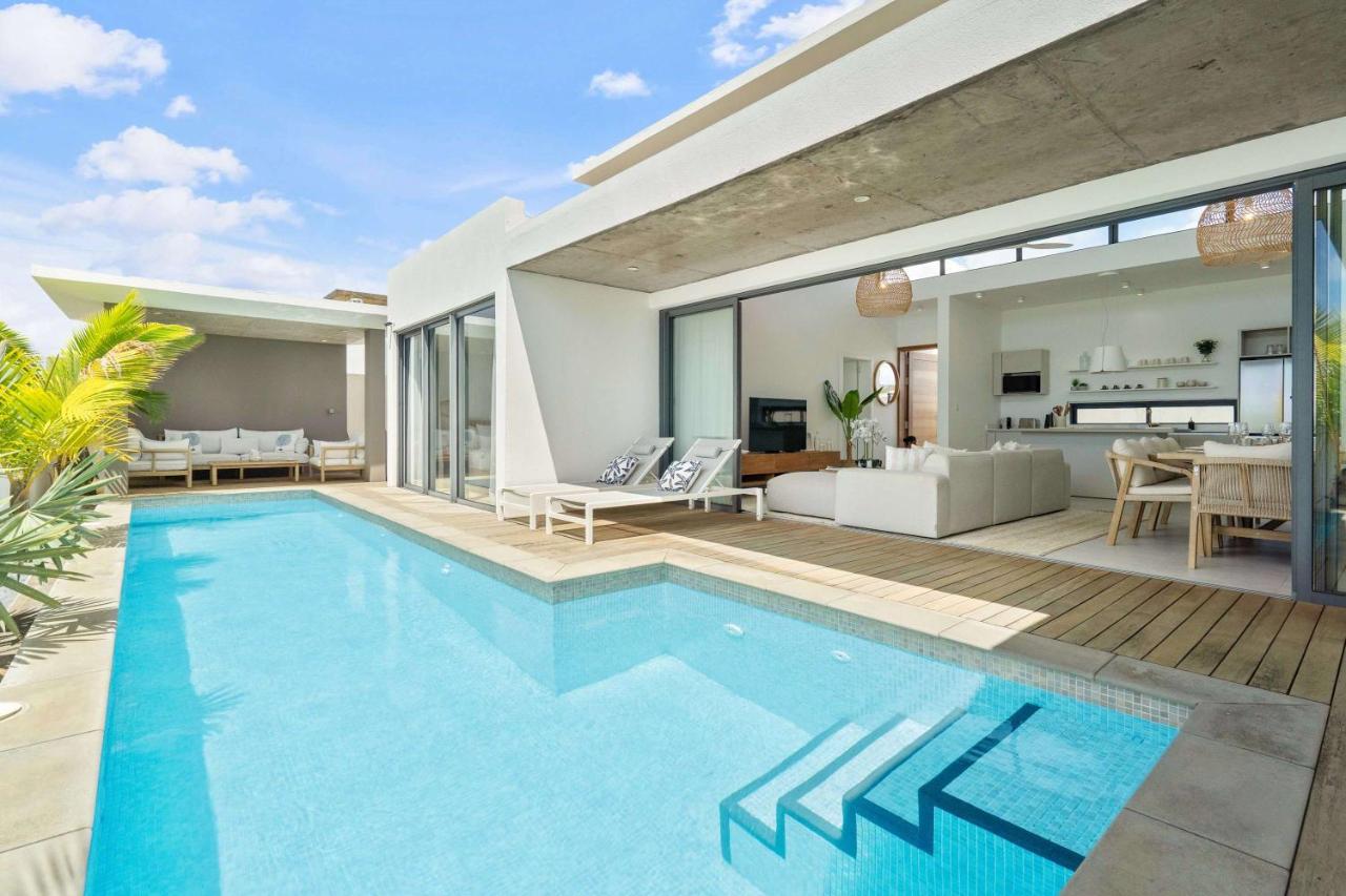 Villa Naya - Luxury 3-Bedroom Villa & Private Pool - B&B Grand Baie