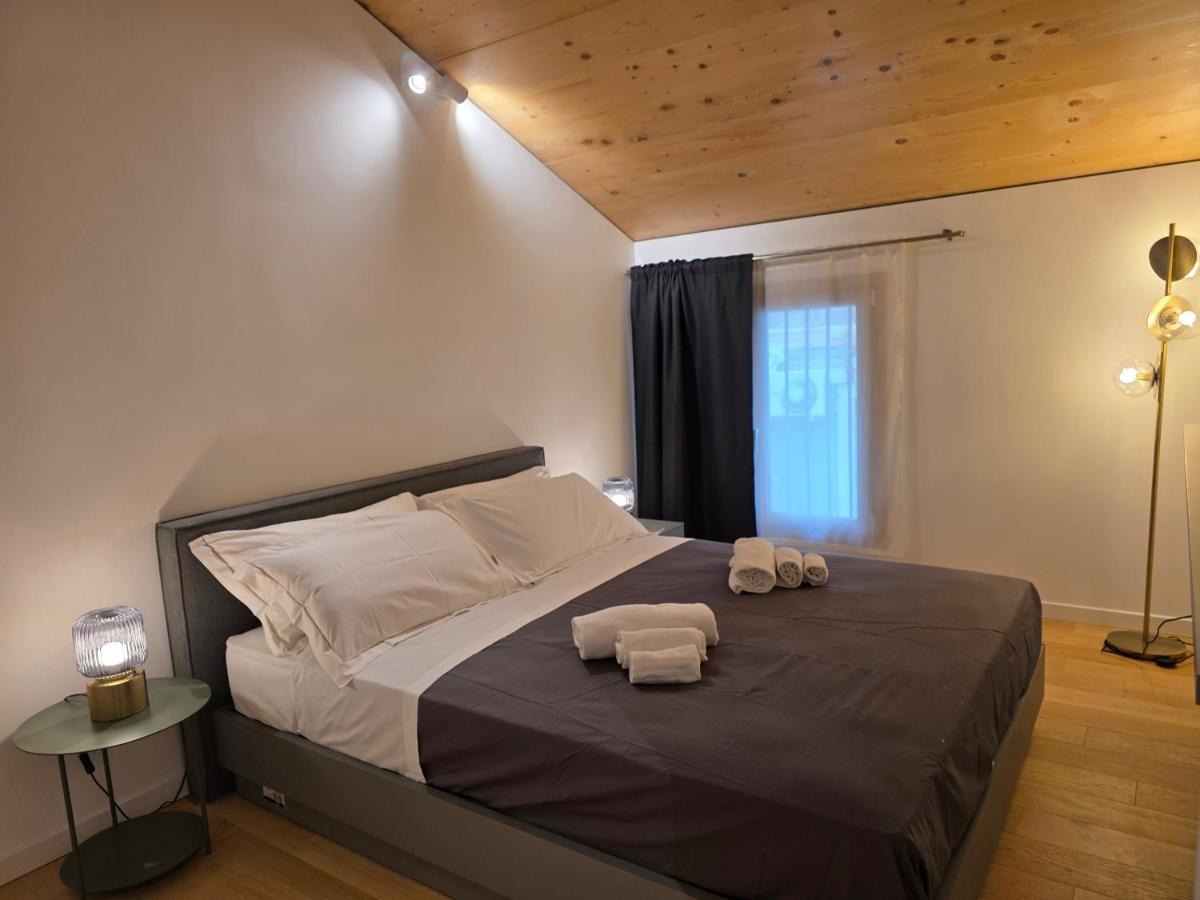 Dimora Grotte Bianche - Bed and Breakfast Catania