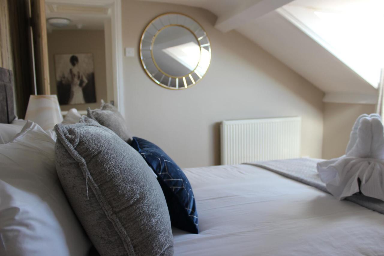 York Place Beautiful Apartment 5 Bedrooms Sleeps 9 - B&B Scarborough