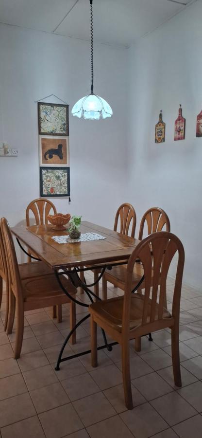 Freedom Guest House - B&B Kuantan