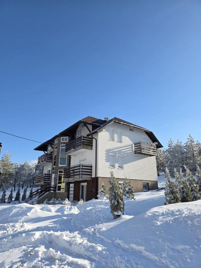 Bambi Apartman - Chambres d'hôtes Divčibare