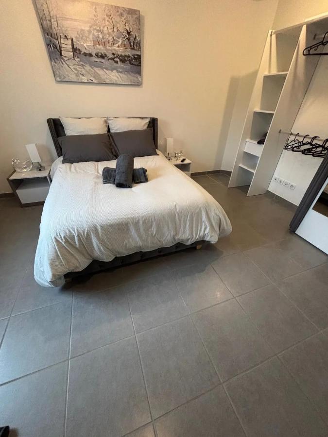 Maison spacieuse à Vernoux-en-Vivarais, jardin clôturé, 170 m² - Chambres d'hôtes Vernoux-d'Ardèche