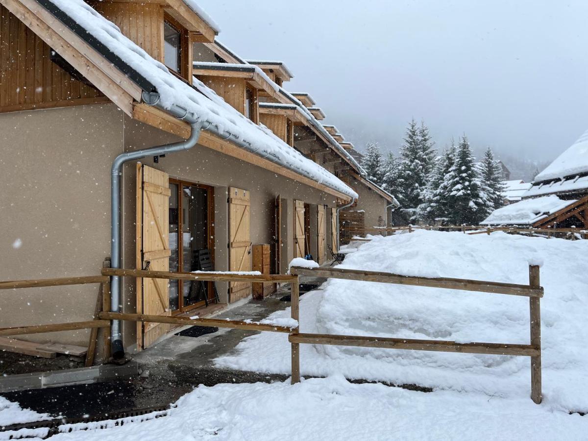 Bel appart neuf et cosy, jardinet, magnifique vue - Chambres d'hôtes Le Monêtier-les-Bains