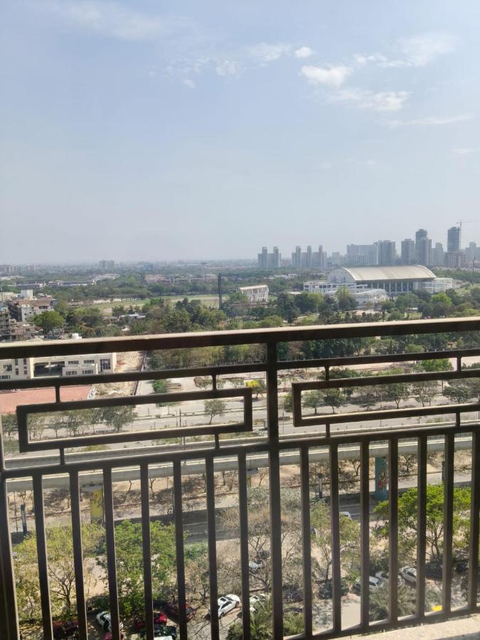StayEase Studio - Near Expo Mart, Greater Noida - Chambres d’hôtes Greater Noida