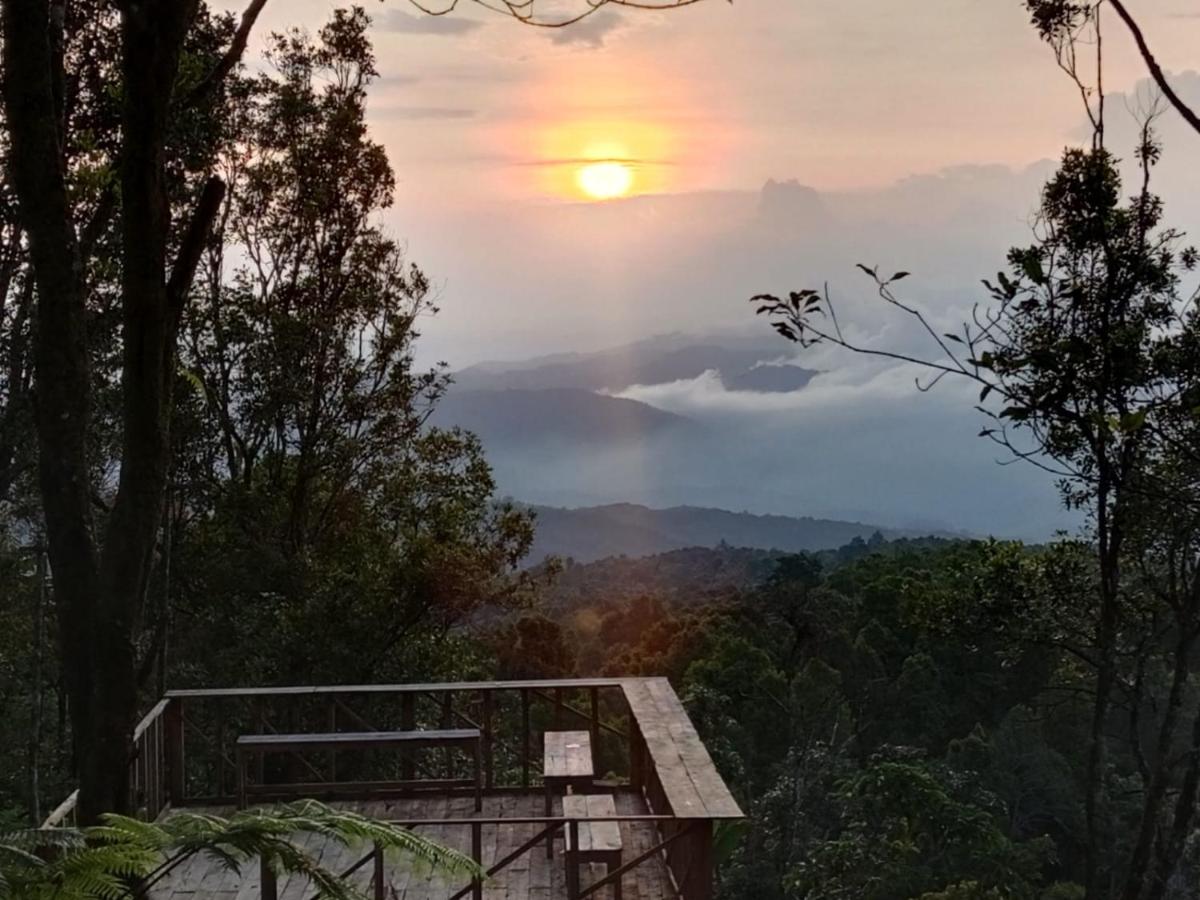 Kubu Waru Bali - B&B Munduk