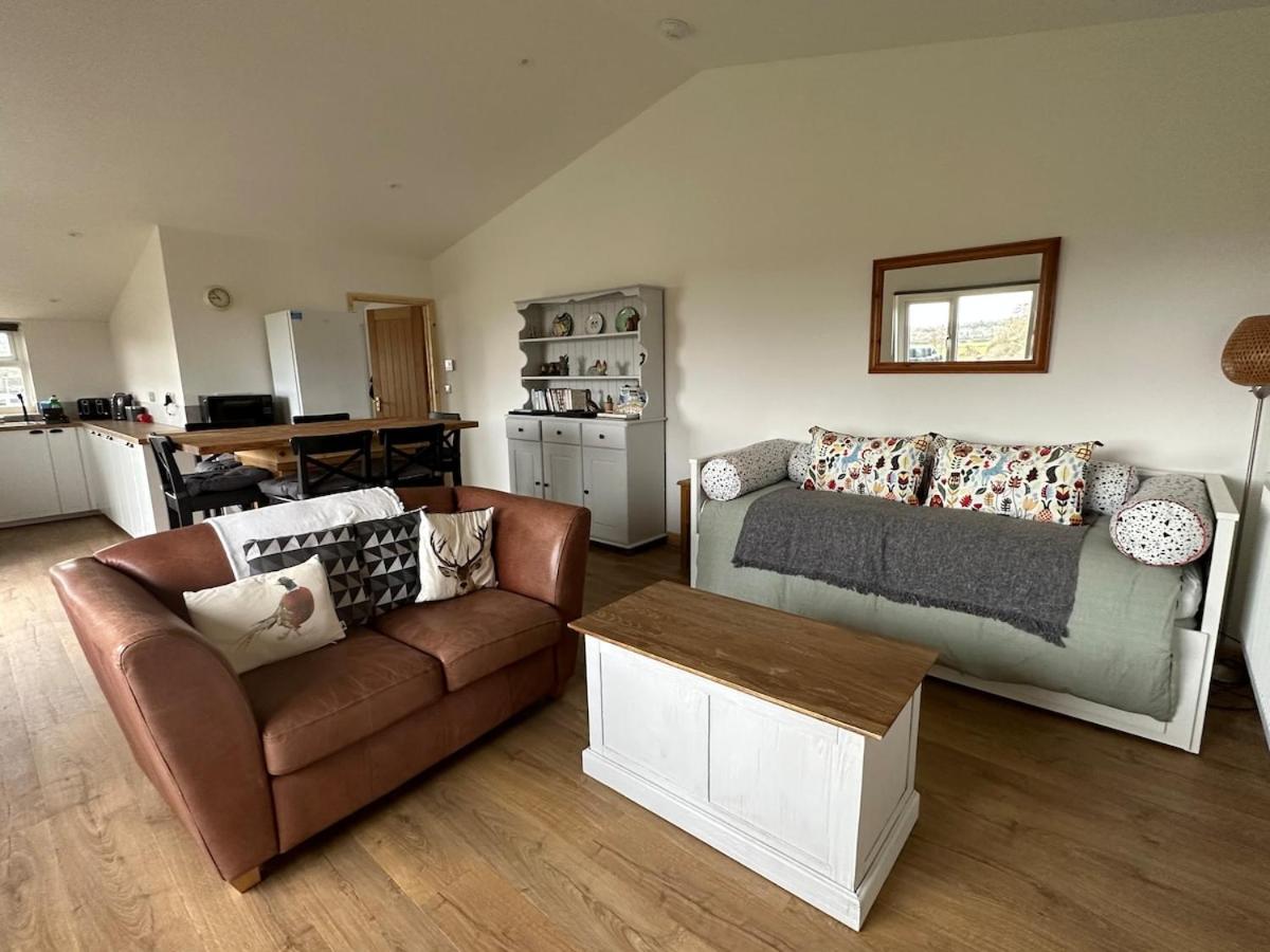 The Apple Press - B&B Williton