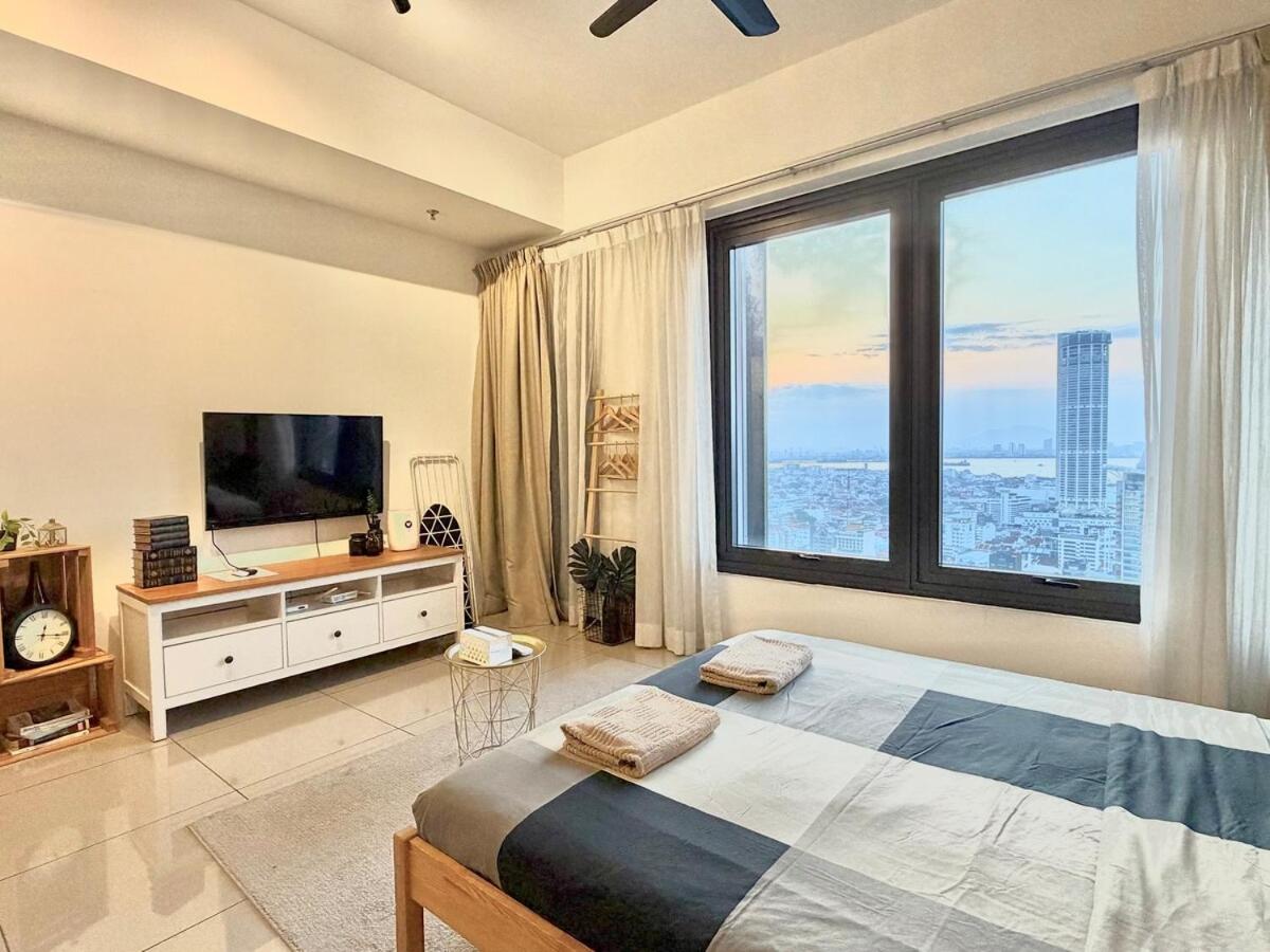Tropicana 218 Macalister #Amazing town view #InfinityPool #Studio2pax #Quality well maintained #Private host - Ferienwohnung George Town