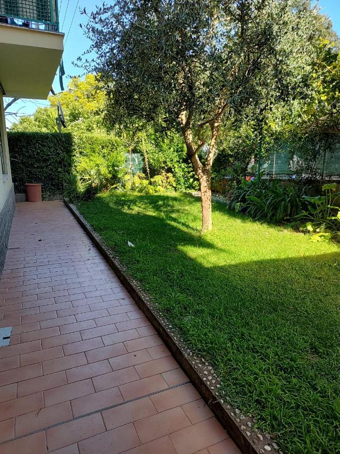 due camere, giardino attrezzato, vicino al mare, AC - Chambres d'hôtes Albissola Marina