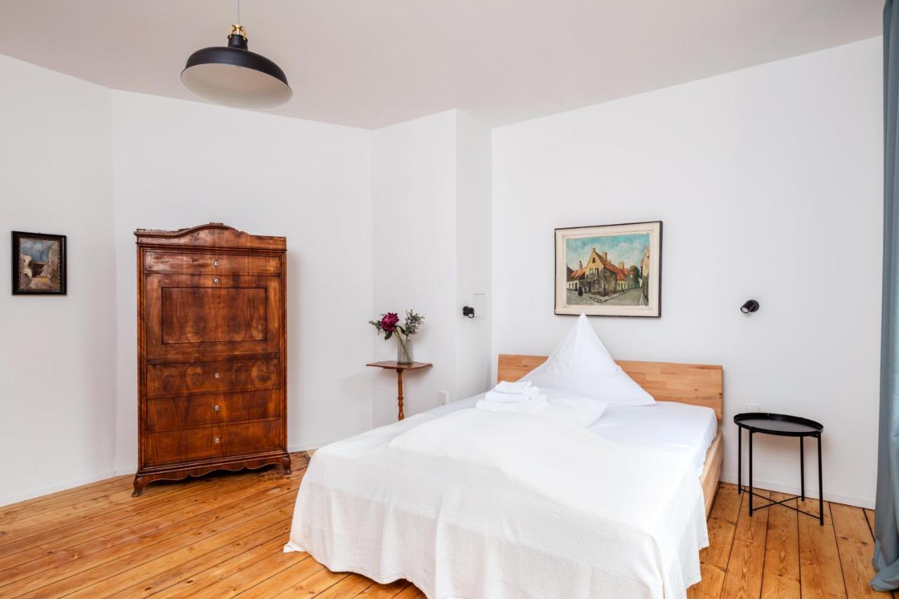 Künstlerzimmer im Kulturhaus Häselburg - Chambres d'hôtes Gera