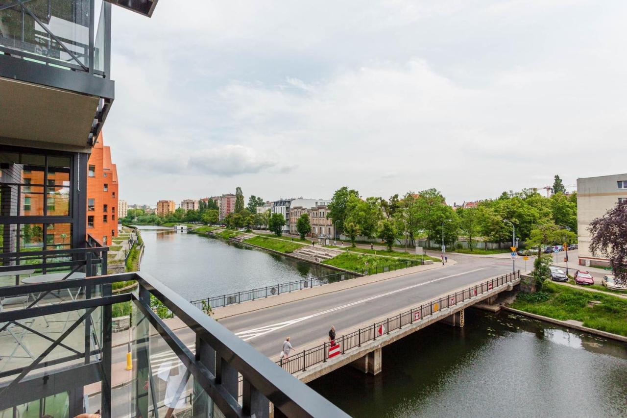 Dwie Motławy Luxury Studio with Stunning View in Gdańsk Old Town by Noclegi Renters - Chambres d'hôtes Gdańsk