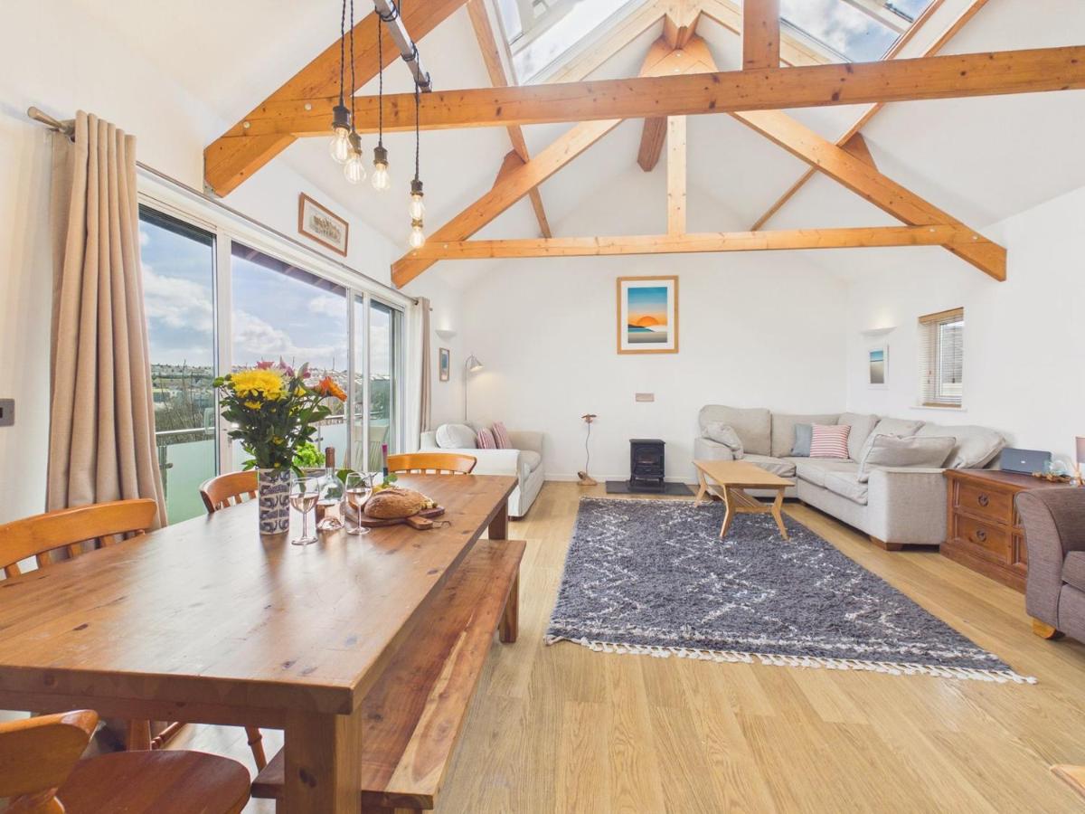 Top Deck Falmouth – Harbour Views & Parking - B&B Falmouth