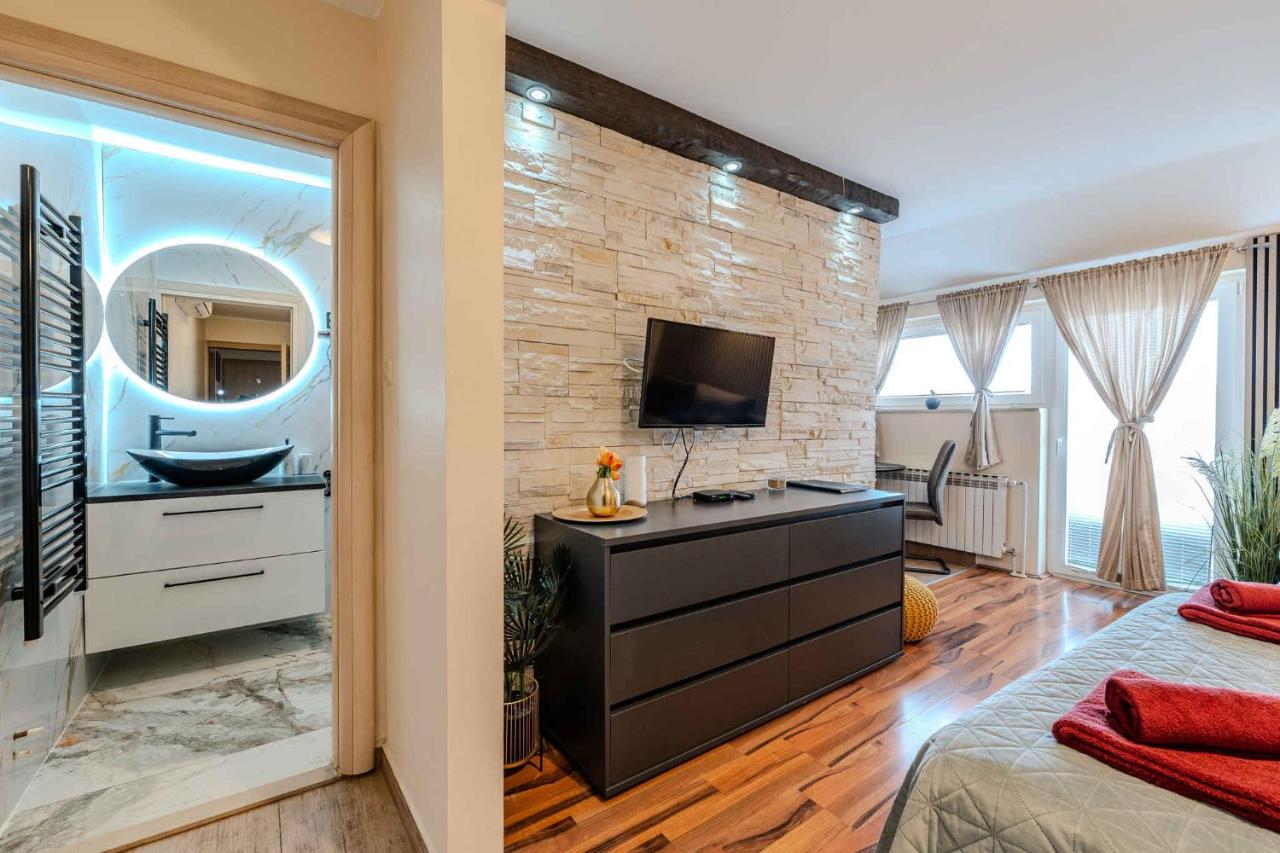 Studio Apartment in Sukosan I - Chambres d'hôtes Sukošan