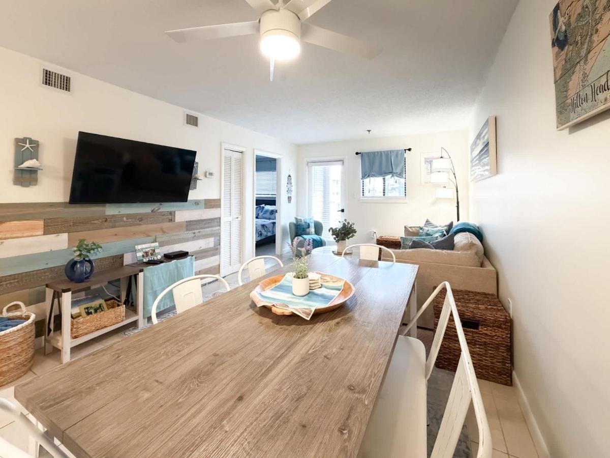Coastal 2 bed 2 ba Villa - Pools - beach access - B&B Hilton Head