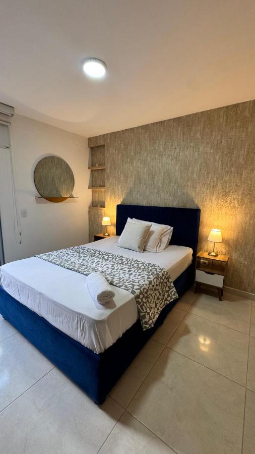 Amplio y Moderno con parqueadero cerca de Clínicas, Aeropuerto y Parque Deportivo Ideal familias y grupos - Chambres d'hôtes Ibagué