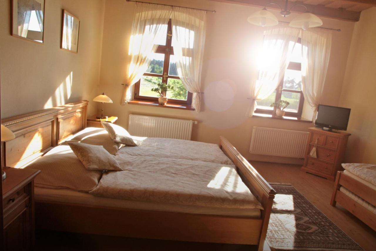 Doppel-/Zweibettzimmer mit Zustellbett