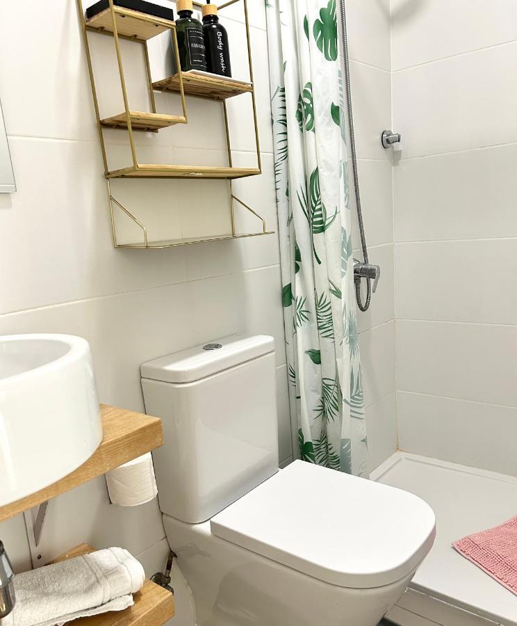 AMPIO 2 CAMERE AL CENTRO STORICO E 15 Min DALLA SPIAGGIA, - B&B Málaga