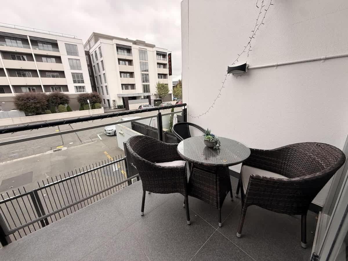 Latimer Retreat - Central CBD, Carpark, Walk to Stadium, Sleeps 4 - B&B Christchurch