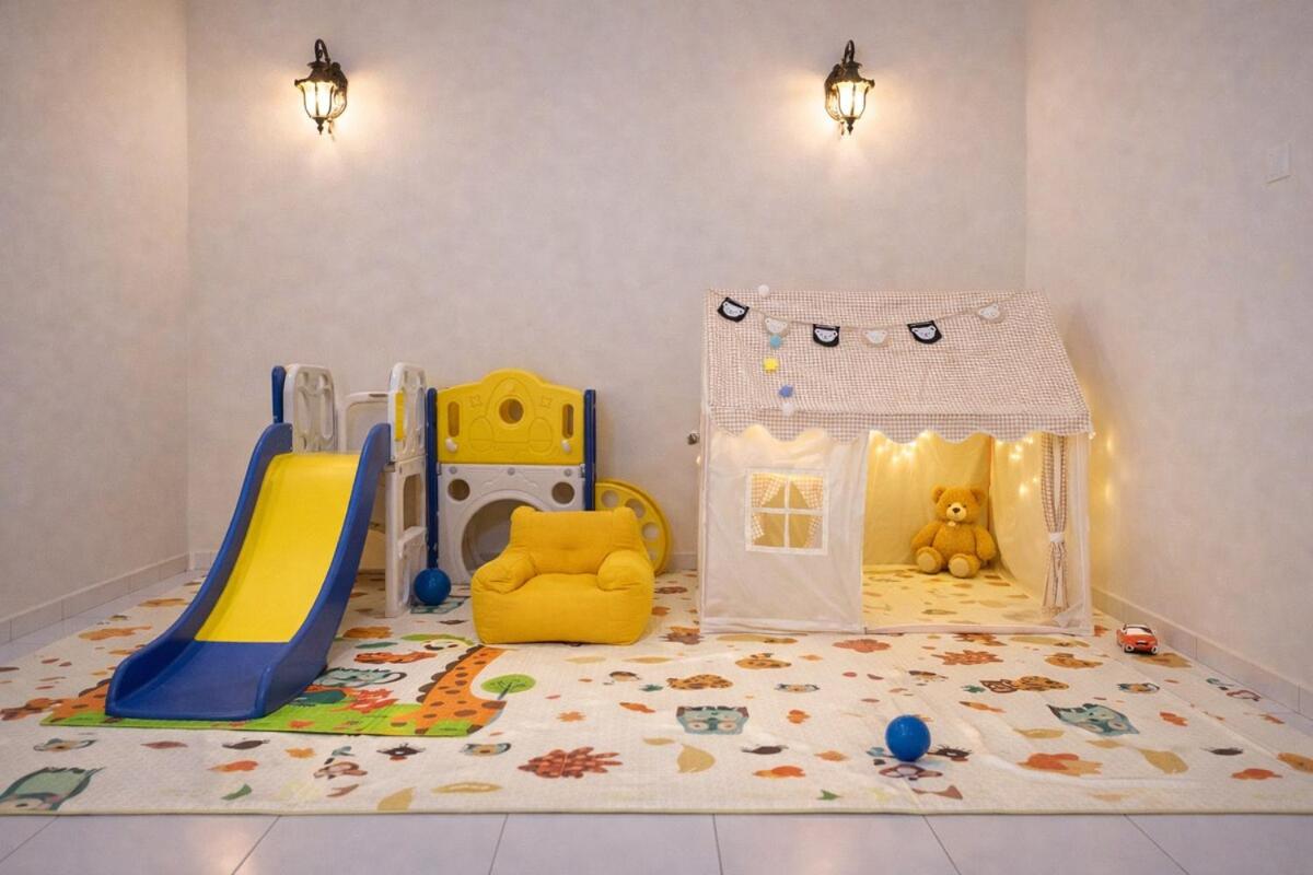 绿园HeyHikers#12pax I Karaoke I KidsPlayground I GunungLambak - Ferienwohnung Kluang