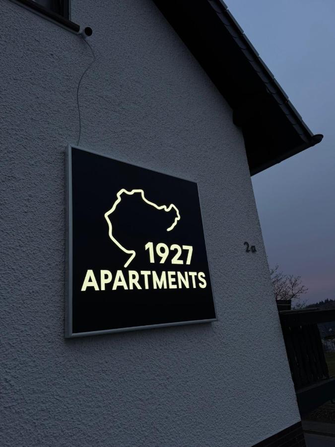 1927Apartments mit Blick auf die Nürburgring Nordschleife und fußläufig zum GP-Fahrerlage - Chambres d'hôtes Nürburg