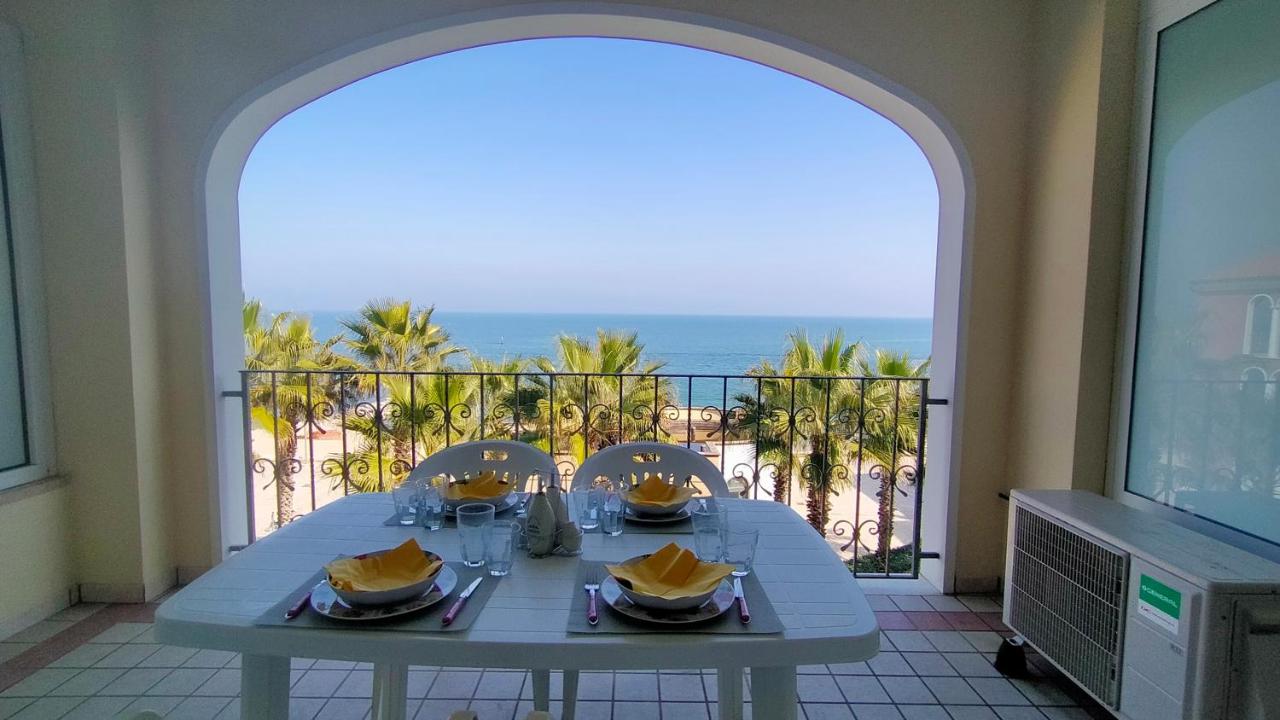 Trilocale DIRETTAMENTE SUL MARE CON DUE BAGNI cod 510 - B&B Porto Recanati