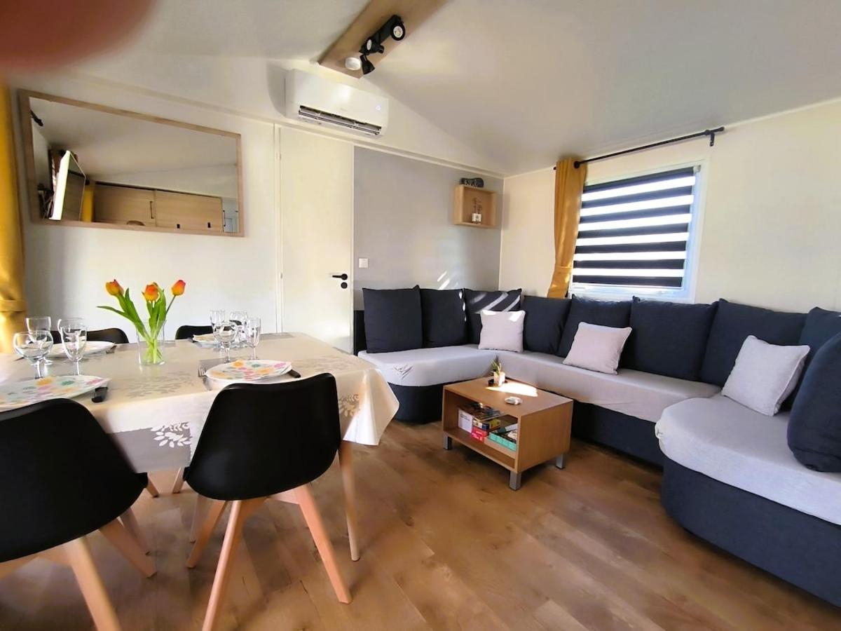 Mobil-Home Cosy 2 Chambres Camping Mar Estang Bord de Mer - Chambres d’hôtes Canet-en-Roussillon