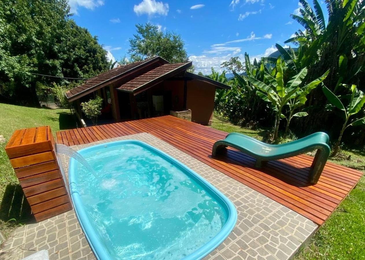 Cabana Catuaí - com piscina privativa - B&B São Bento do Sapucaí