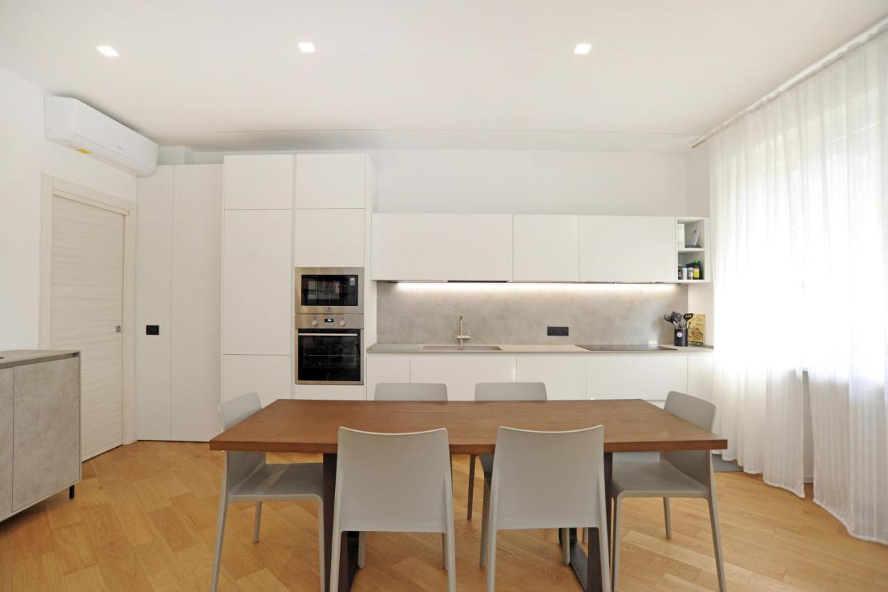 Spacious and cozy flat with two bathroom - B&B Milán