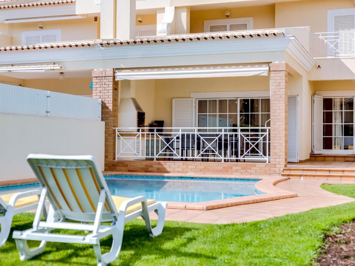 Moradia Islândia com 4 quartos e piscina privada - Bed and Breakfast Vilamoura