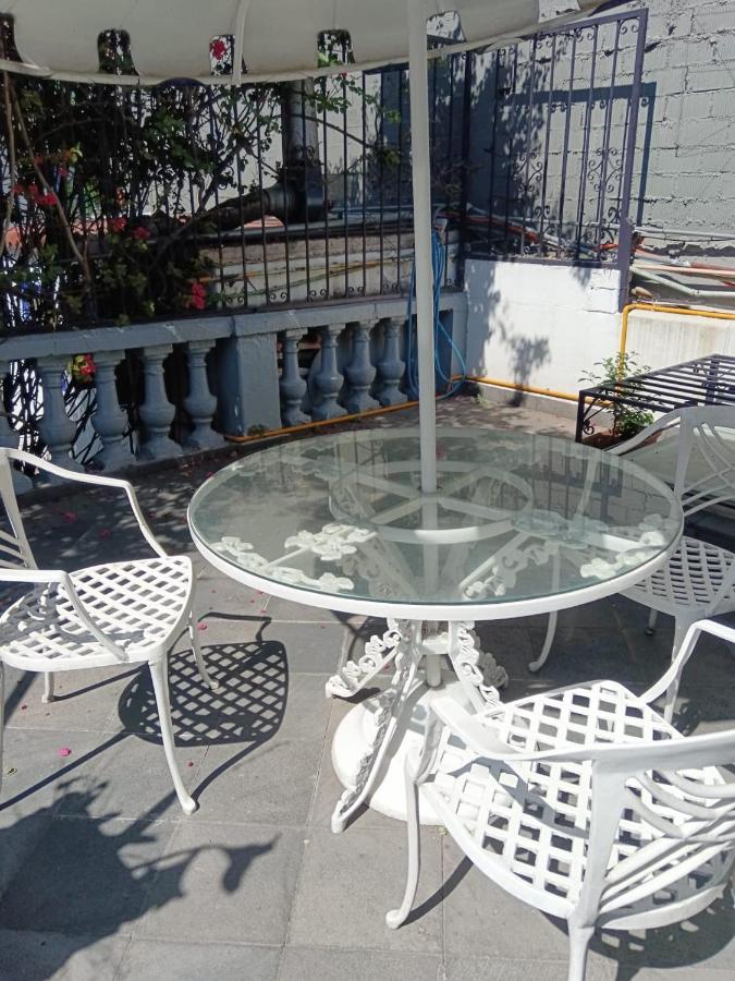 Habitación cómoda, con un toque futbolero - B&B Mexico City