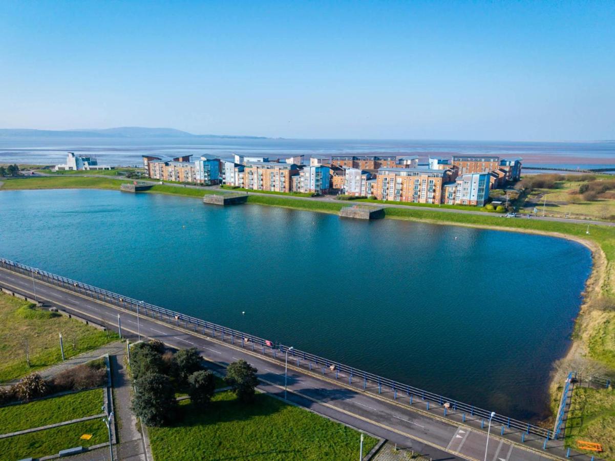 Ocean View - 2 Bedroom Apt - Llanelli - Bed and Breakfast Llanelli
