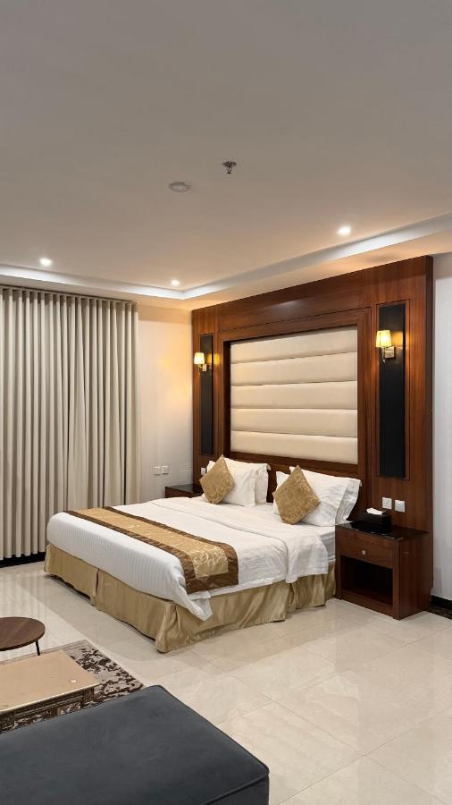 واجهة نجران للشقق المخدومة - B&B Najrán