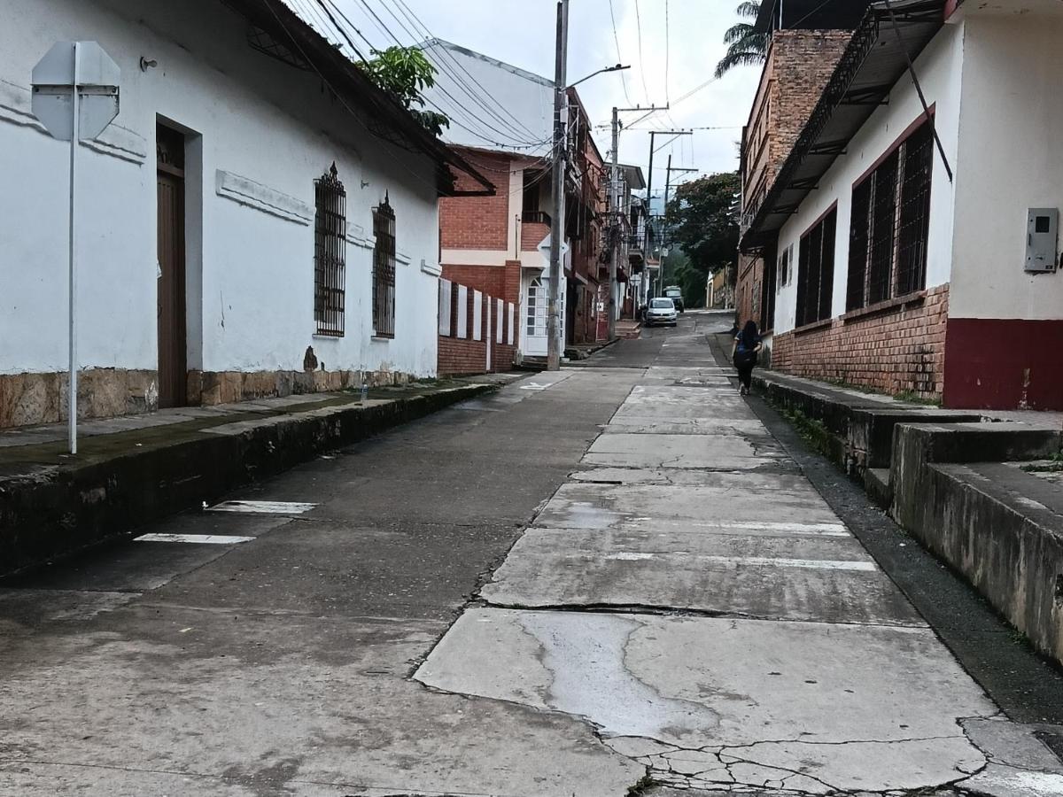 Aparta-hotel Central tipo Estudio - B&B Guayabal de Síquima