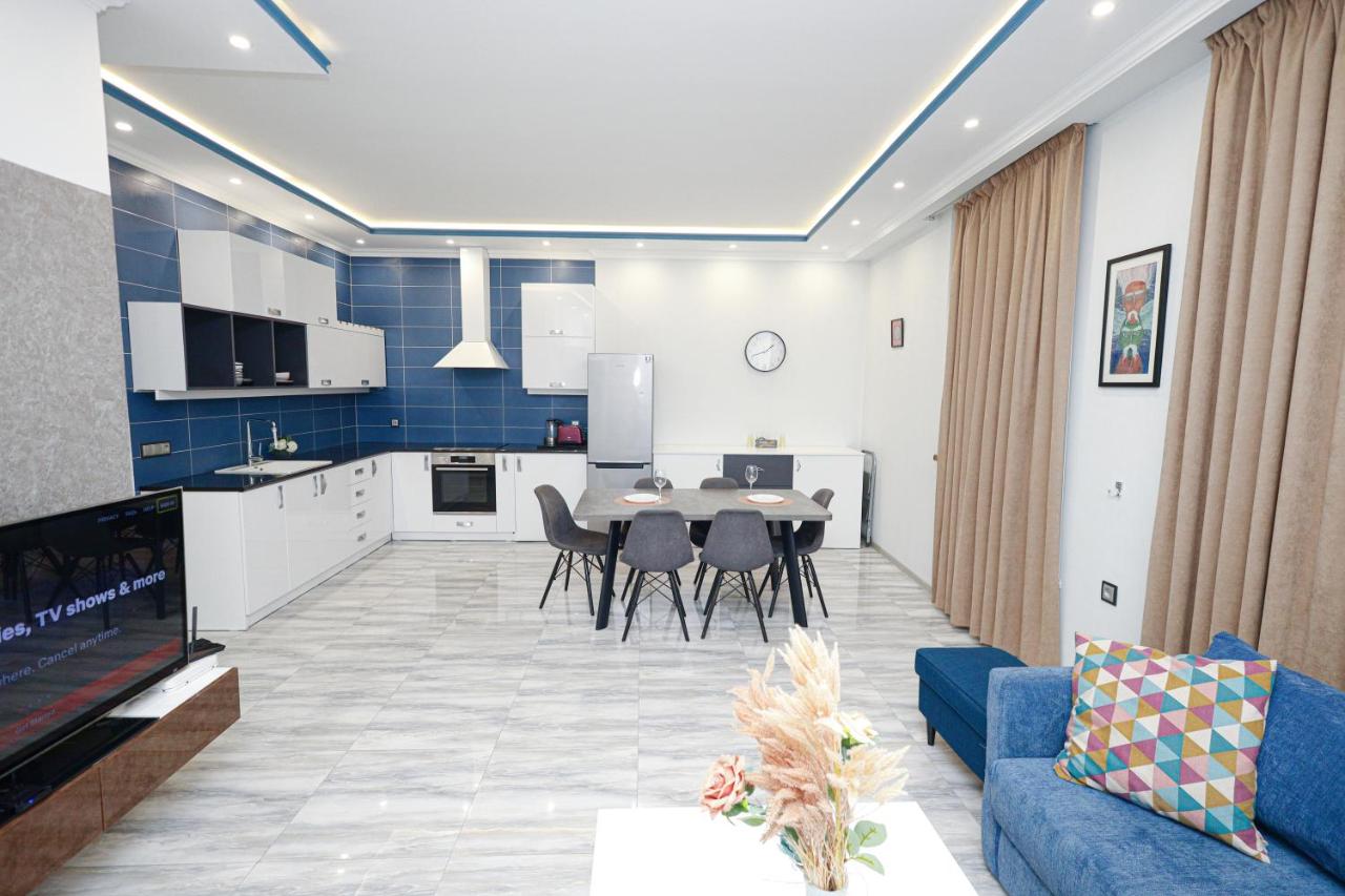 Stylish City Center Retreat Near Republic Square - B&B Jerevan